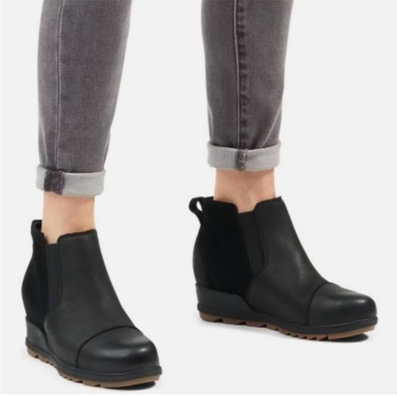 Sorel | Black Evie Pull On Wedge Chelsea Ankle Boots - Picture 1 of 10